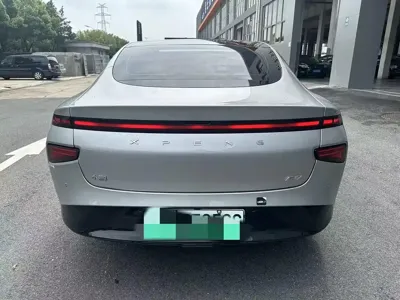 Xpeng P7