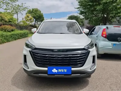 BAIC X3