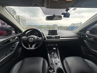 Mazda 3 Axela