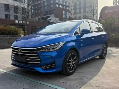 BYD MAX