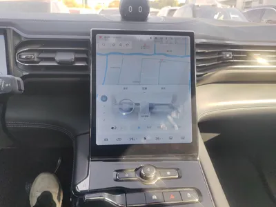 Nio ES8
