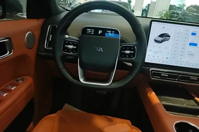 Li Auto L8