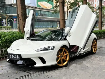 McLaren GT