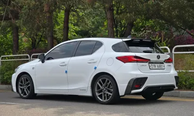 Lexus CT200h