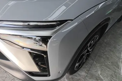 Nio ES8