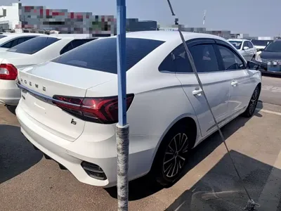 Roewe i5