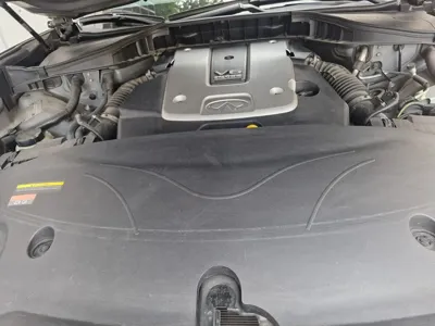 Infiniti M