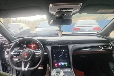 Hongqi H6