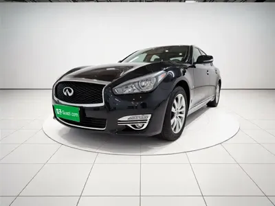 Infiniti Q70