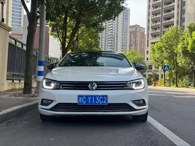 Volkswagen Lamando