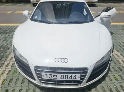 Audi R8