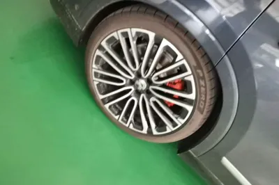 Nio ES8