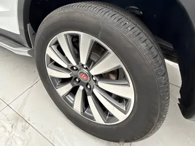 Roewe RX8