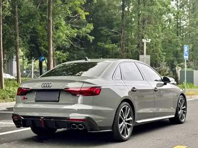 Audi S4