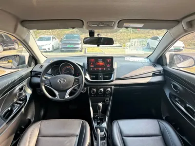 Toyota Yaris L