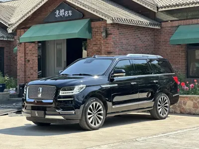 Lincoln Navigator