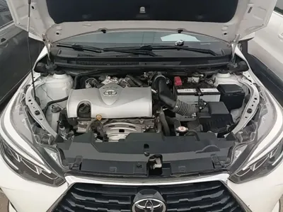 Toyota Yaris L