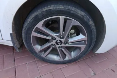 Hyundai Elantra (6th Generation
