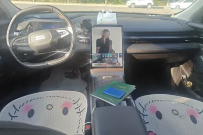 Geely Galaxy L6