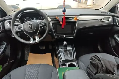 Roewe i5