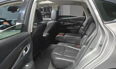 Infiniti M
