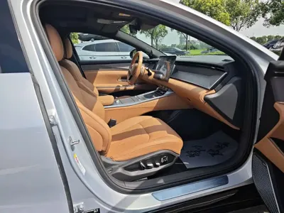 BYD 汉L