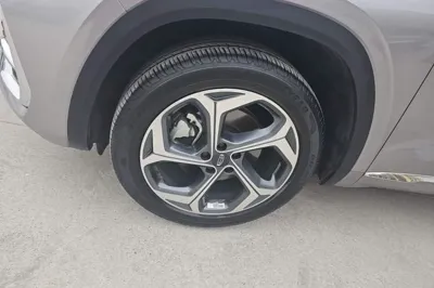 Geely Auto Monjaro L
