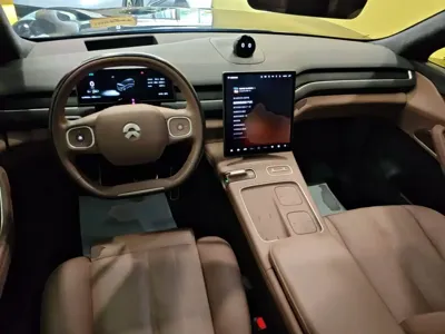 Nio ES8