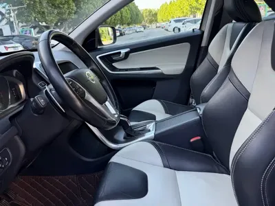 Volvo XC60 (Import)