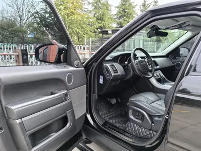 Land Rover Sport
