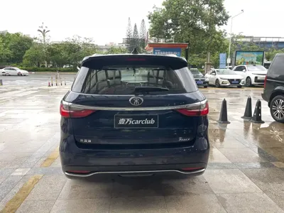 BYD MAX