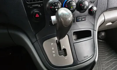 Hyundai Starex