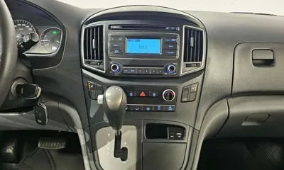 Hyundai Starex
