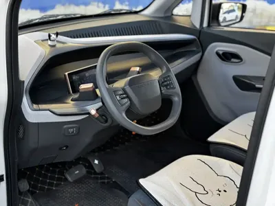 Baojun E200