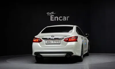 Nissan Altima