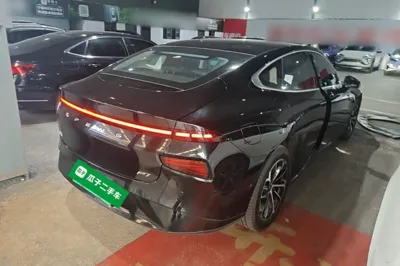 Xpeng P7