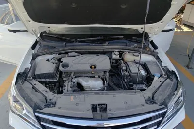 Roewe i5