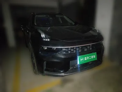 Lynk & Co 01