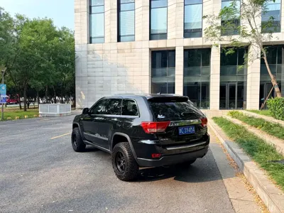 Jeep Grand Cherokee (Import)