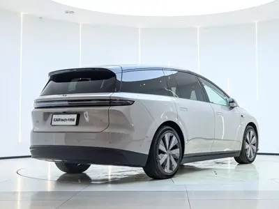 Li Auto 理想i8