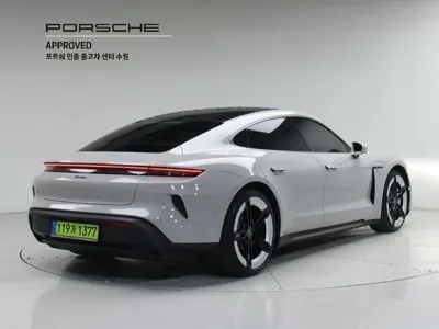 Porsche Taycan
