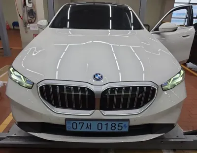 BMW i5