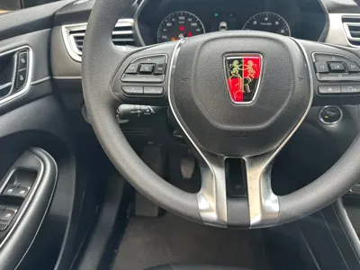 Roewe i5