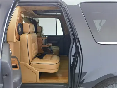 Lincoln Navigator