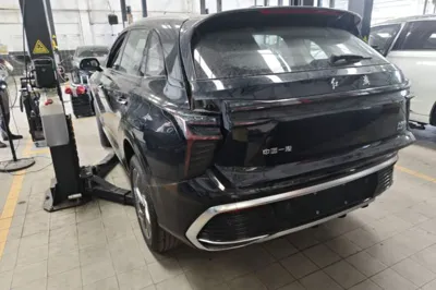 Hongqi HS3 PHEV
