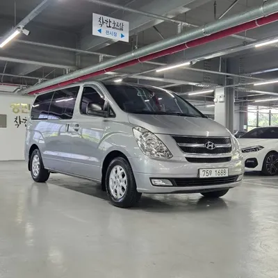 Hyundai Starex