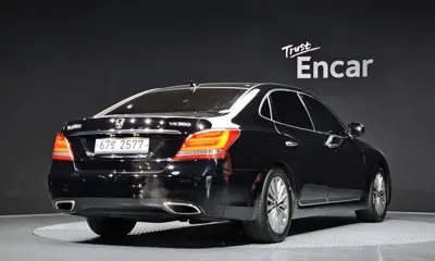 Hyundai Equus