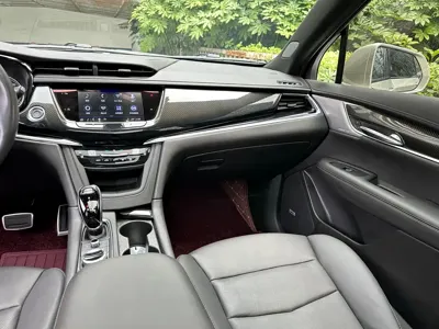 Cadillac XT6