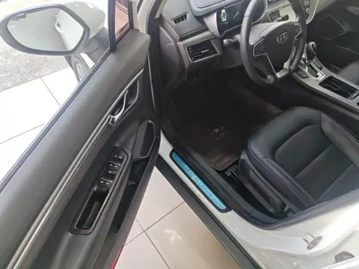 Geely Emgrand GS