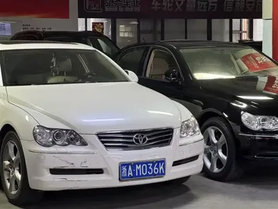 Toyota Reiz